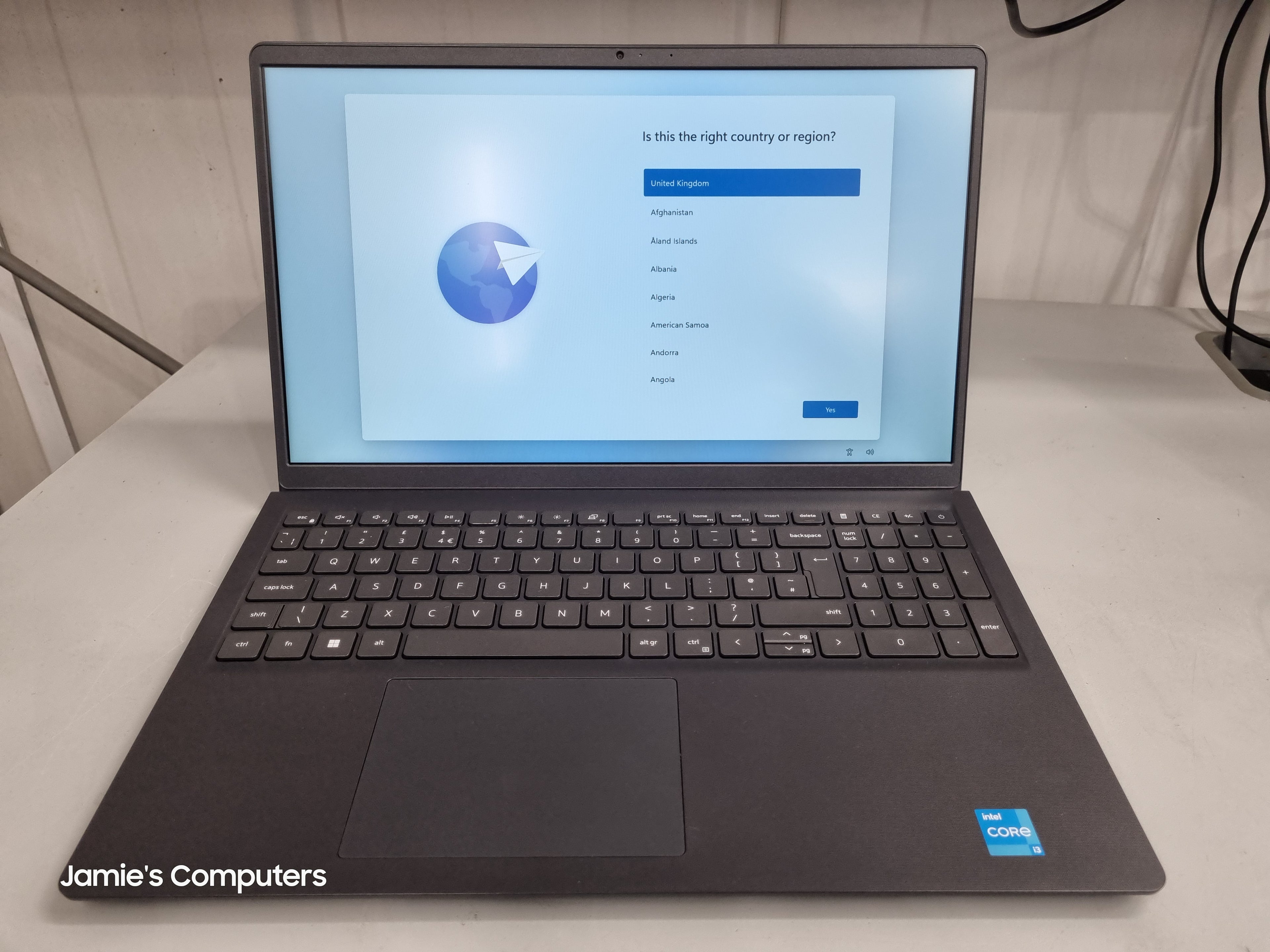 Dell Vostro 15 3510 Laptop