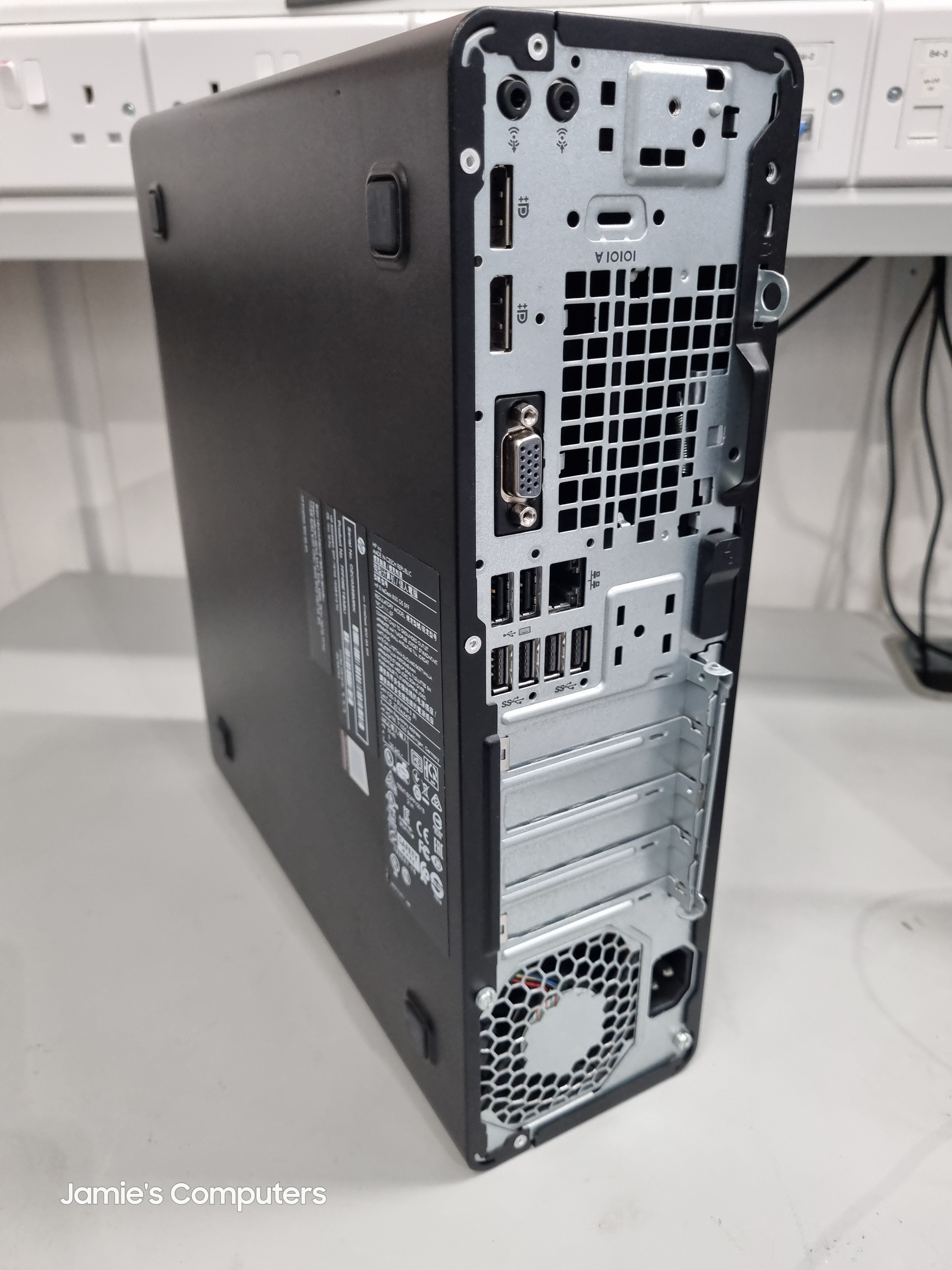 HP EliteDesk 800 G5 SFF Desktop